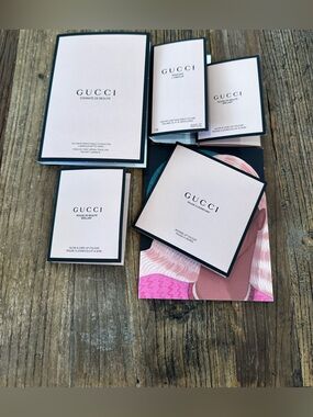 Gucci Pale Rose and Black Sample Card Set